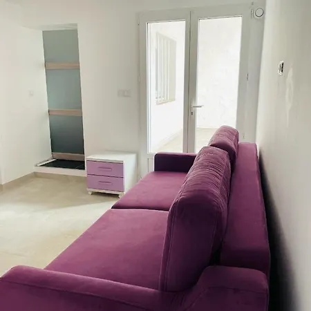 Dans Maison Avec Vue Sur La Foret Et La Appartement *